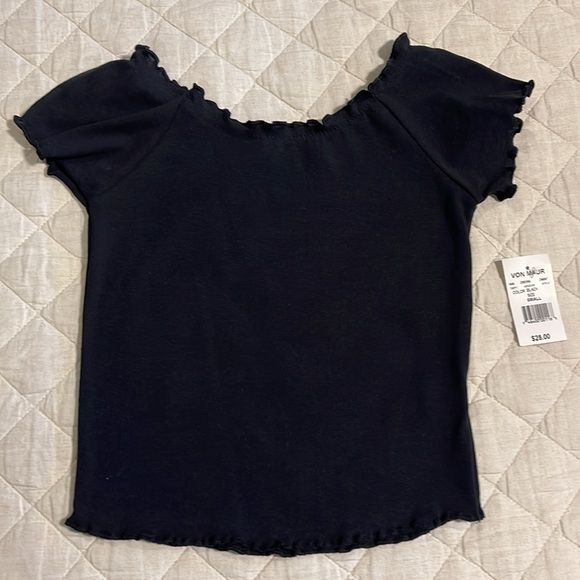 Black crop top, new with tags from Von Maur, size small - Picture 2 of 3